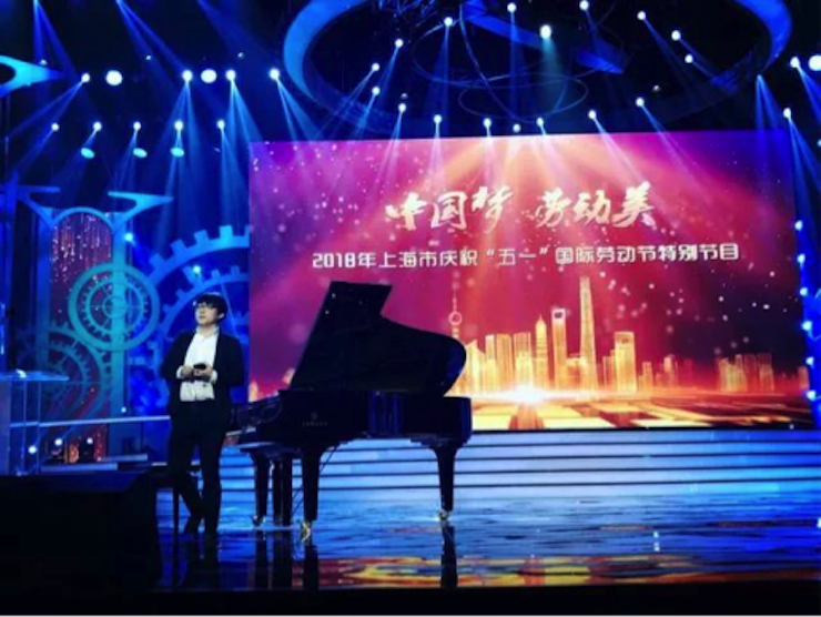 东方卫视五一晚会 AG旗舰厅艺术家宋思衡奏响《长江之歌》
