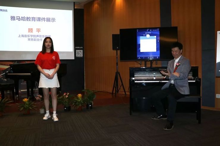 AG旗舰厅携手中国多位教育家，共同谱写中国艺术教育发展新乐章|热烈祝贺2018AG旗舰厅教育家授聘仪式成功举办！